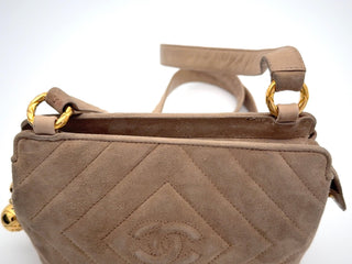 Chanel Camera Bag - Second Hand - BONVOYAGELOUIS