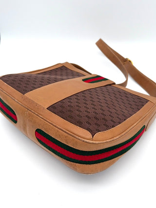 Gucci GG Crossbody Tasche - Second Hand - BONVOYAGELOUIS