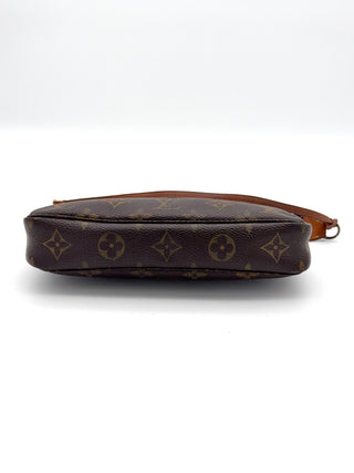Louis Vuitton Pochette Accessoire - Second Hand - BONVOYAGELOUIS