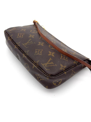 Louis Vuitton Pochette Accessoire - Second Hand - BONVOYAGELOUIS