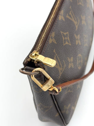 Louis Vuitton Pochette Accessoire - Second Hand - BONVOYAGELOUIS