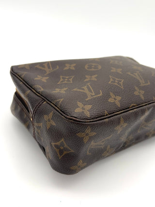 Louis Vuitton Trousse Toilette 23 Ecke