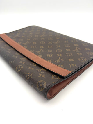 Louis Vuitton Clutch Ecke