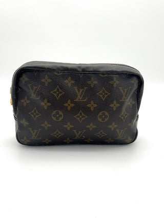 Louis Vuitton Kosmetiktasche Trousse Toilette 23 Rückseite