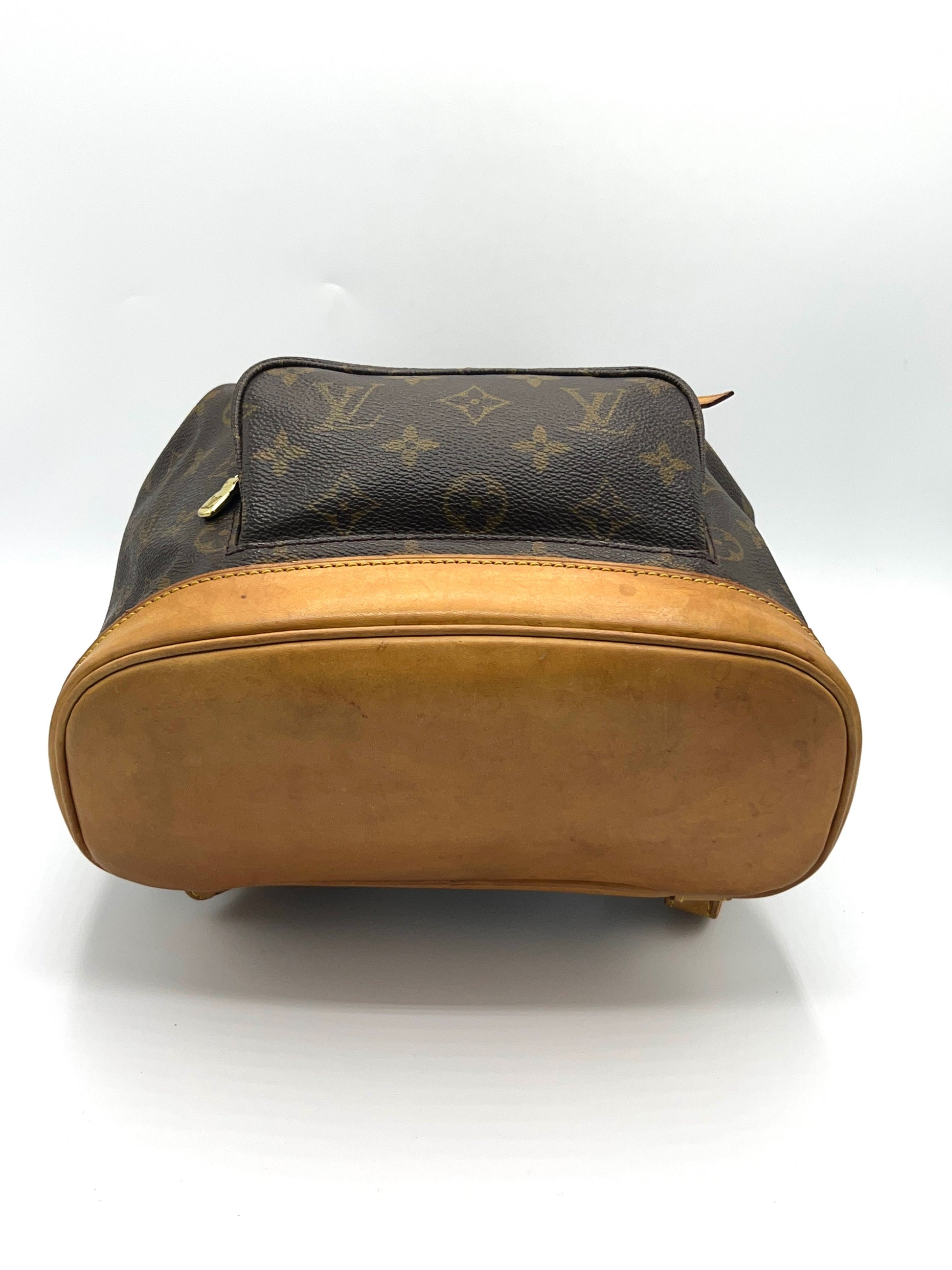 LV Montsouris BB Vintage, Women's Fashion, Bags & Wallets