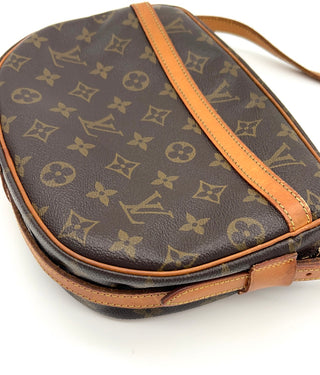 Louis Vuitton Jeune Fille MM Ecke