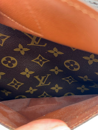 Louis Vuitton Jeune Fille MM Seitenfach