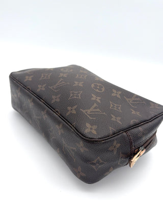 Louis Vuitton Kosmetiktasche Trousse Toilette 23