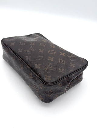 Louis Vuitton Kosmetiktasche Trousse Toilette 23