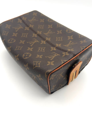 Louis Vuitton Kosmetiktasche Trousse Patte Pression Ecke