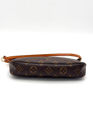 Louis Vuitton Pochette Accessoire
