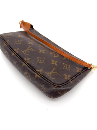 Louis Vuitton Pochette Accessoire