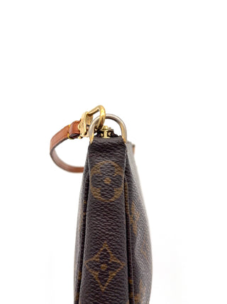 Louis Vuitton Pochette Accessoire