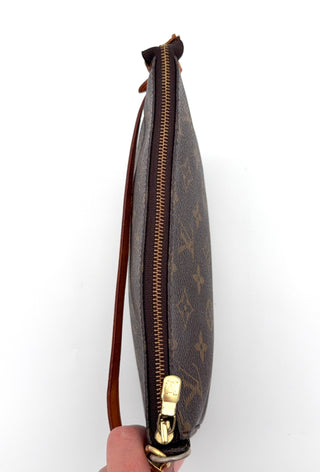 Louis Vuitton Pochette Accessoire