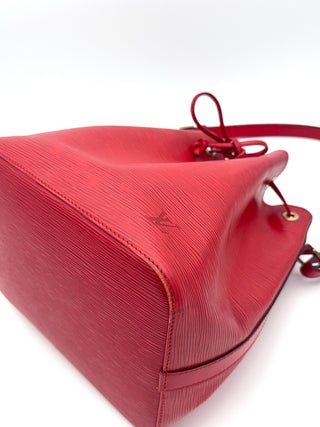 Louis Vuitton Sac Noé Petit Epi Leder rot