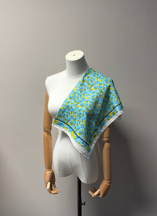 Céline Tuch 55x 55cm - Second Hand - BONVOYAGELOUIS