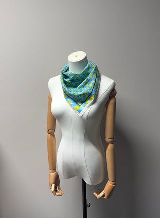 Céline Tuch 55x 55cm - Second Hand - BONVOYAGELOUIS