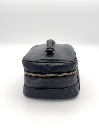 Chanel Vanity Kosmetiktasche Lammleder - Second Hand - BONVOYAGELOUIS