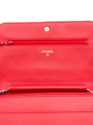 Chanel Wallet on Chain WOC Lammleder rot - Second Hand - BONVOYAGELOUIS