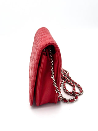 Chanel Wallet on Chain WOC Lammleder rot - Second Hand - BONVOYAGELOUIS