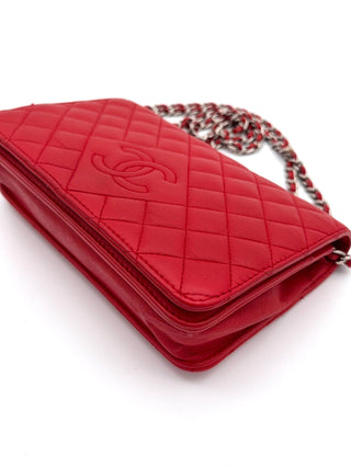 Chanel Wallet on Chain WOC Lammleder rot - Second Hand - BONVOYAGELOUIS