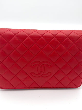Chanel Wallet on Chain WOC Lammleder rot - Second Hand - BONVOYAGELOUIS