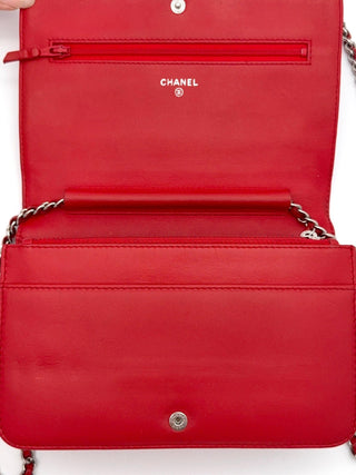 Chanel Wallet on Chain WOC Lammleder rot - Second Hand - BONVOYAGELOUIS