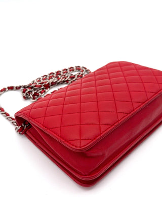 Chanel Wallet on Chain WOC Lammleder rot - Second Hand - BONVOYAGELOUIS
