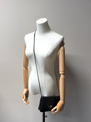 Chanel Wallet on Chain WOC schwarz - Second Hand - BONVOYAGELOUIS