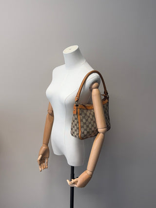 Gucci GG Canvas Schultertasche - Second Hand - BONVOYAGELOUIS