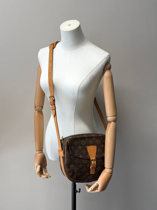 Louis Vuitton Jeune Fille MM Crossbody Tasche - Second Hand - BONVOYAGELOUIS