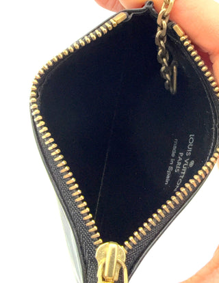 Louis Vuitton Key Pouch Epi Leder schwarz - Second Hand - BONVOYAGELOUIS