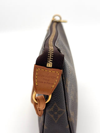 Louis Vuitton Pochette Accessoire - Second Hand - BONVOYAGELOUIS