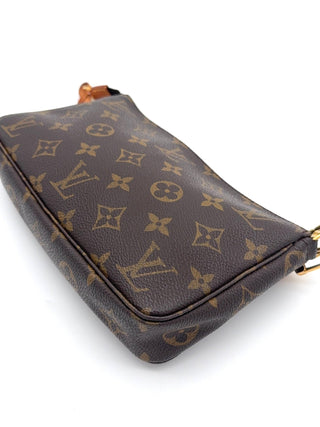 Louis Vuitton Pochette Accessoire - Second Hand - BONVOYAGELOUIS
