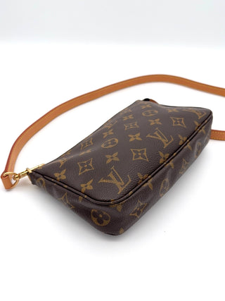 Louis Vuitton Pochette Accessoire - Second Hand - BONVOYAGELOUIS