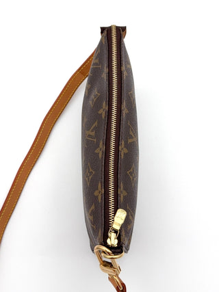 Louis Vuitton Pochette Accessoire - Second Hand - BONVOYAGELOUIS