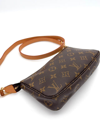 Louis Vuitton Pochette Accessoire - Second Hand - BONVOYAGELOUIS