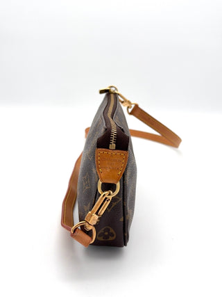 Louis Vuitton Pochette Accessoire - Second Hand - BONVOYAGELOUIS