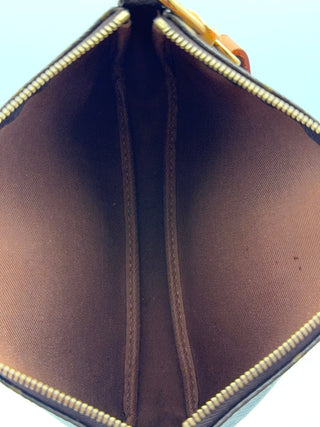 Louis Vuitton Pochette Accessoire - Second Hand - BONVOYAGELOUIS