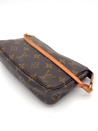 Louis Vuitton Pochette Accessoire - Second Hand - BONVOYAGELOUIS