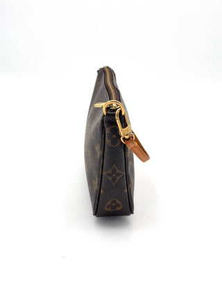 Louis Vuitton Pochette Accessoire - Second Hand - BONVOYAGELOUIS