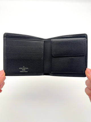 Louis Vuitton Portemonnaie Epi Leder schwarz - Second Hand - BONVOYAGELOUIS