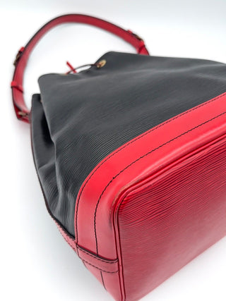 Louis Vuitton Sac Noé Grande Epi Leder schwarz/rot - Second Hand - BONVOYAGELOUIS