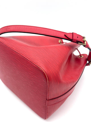Louis Vuitton Sac Noé Petit Epi Leder rot - Handtasche- Second Hand - BONVOYAGELOUIS