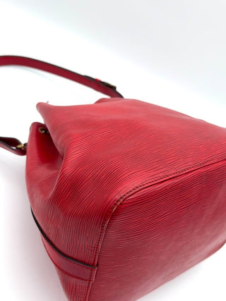 Louis Vuitton Sac Noé Petit Epi Leder rot - Second Hand - BONVOYAGELOUIS