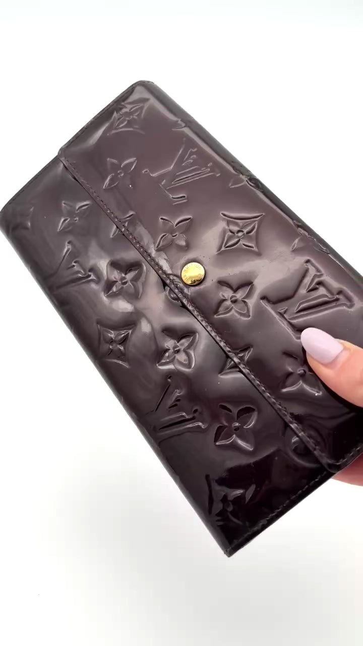 Louis Vuitton Portemonnaie Sarah Vernis Leder Video