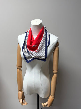 Yves Saint Laurent Tuch 65x 65 cm 100% Seide - Second Hand - BONVOYAGELOUIS